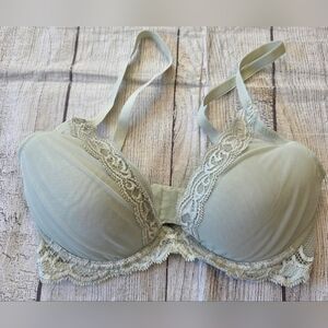 Natori Underwire Bra Size 32D Pale Mint Green Lace Accent. Lightly Lined